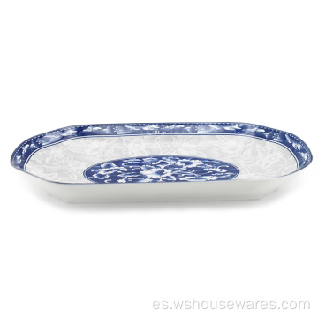 Plato ovalado de cerámica azul y blanco